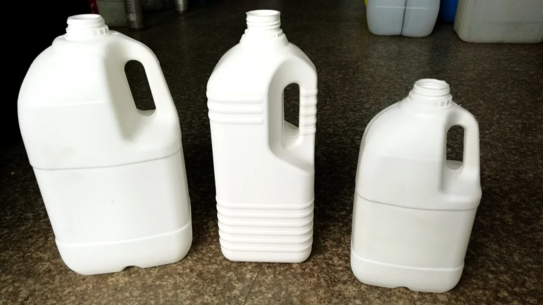 Conteneur de bouteille du HDPE pp de boisson de shampooing de yaourt de lait faisant la machine automatique de traitement en plastique de soufflage de corps creux d'extrusion