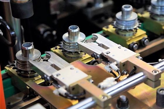 acheter Machine complètement automatique de soufflage de corps creux de récipient en plastique de boisson de bouteille d'huile de l'eau de l'ANIMAL FAMILIER 0~20L online manufacture