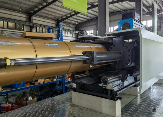 Fabricant professionnel machine de moulage par injection de bouteille de pesticide en PET